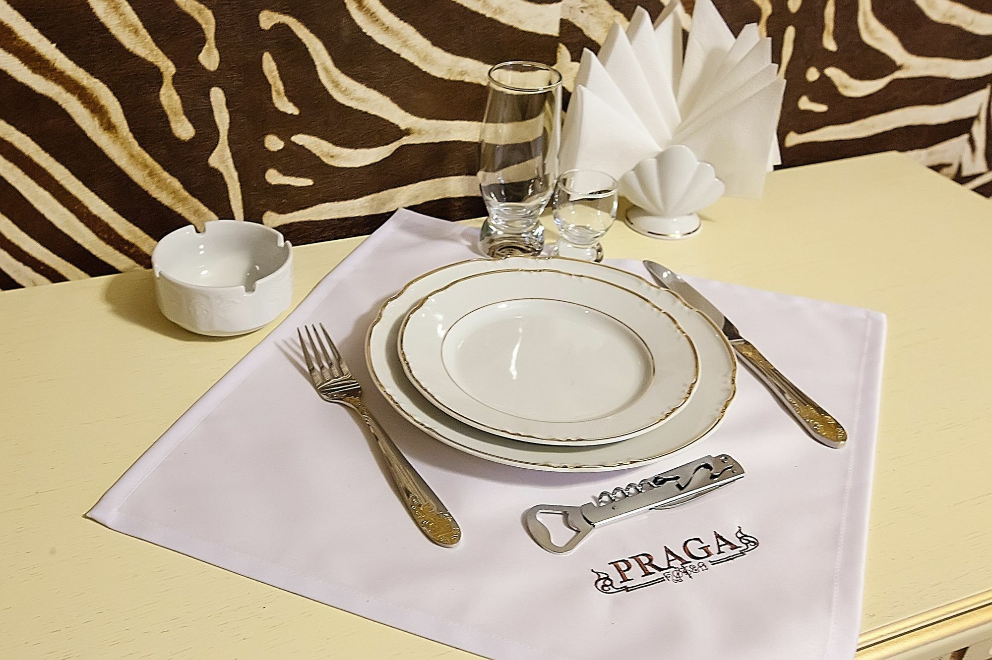 Praga Hotel Krasnodar Restaurant bilde